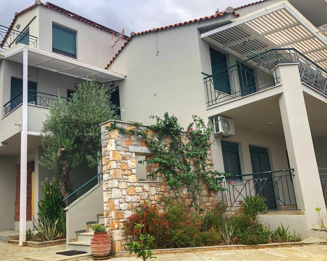 Azzurro Hotel Katsaros  Eksteriør billede
