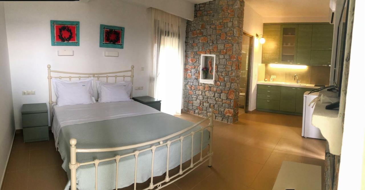 Azzurro Hotel Katsaros  Eksteriør billede